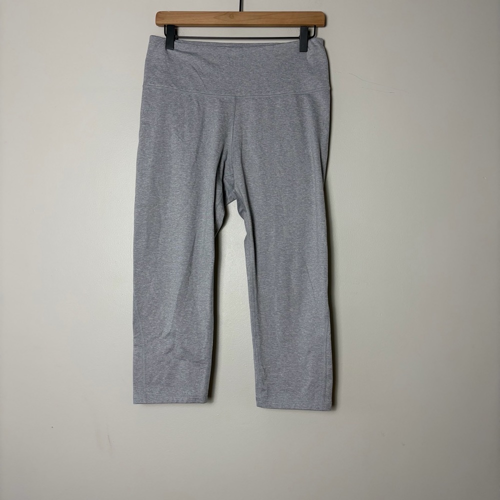 Old Navy Active Go Dry Gray Cropped‎ Athletic Leggings Large